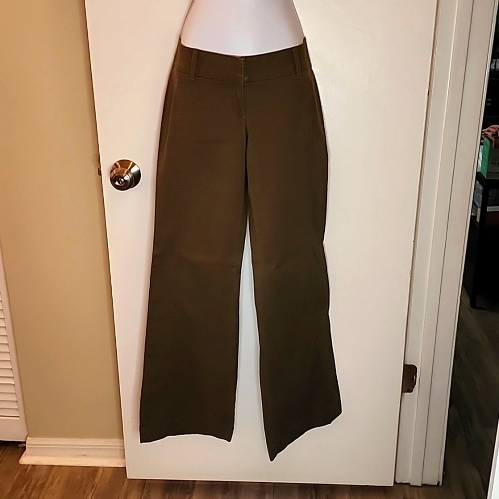 The Limited Khaki Pants Wide Leg, Olive Green, Size 4